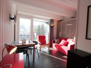 Studio rénové pour 4 pers, balcon, au pied des pistes et commerces - FR-1-687-111